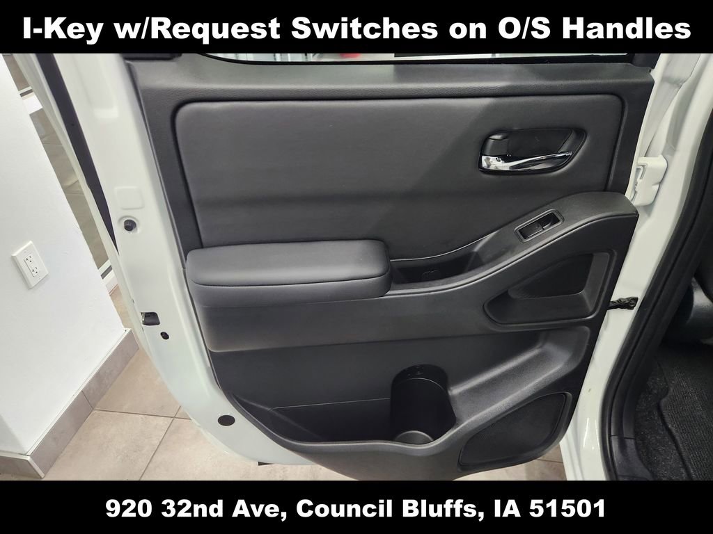 Used 2024 Nissan Frontier SV w/ SV Convenience Package image 12