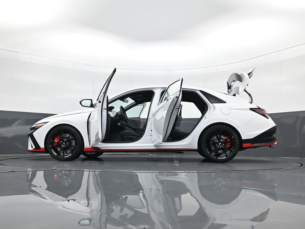 New 2025 Hyundai Elantra N image 34