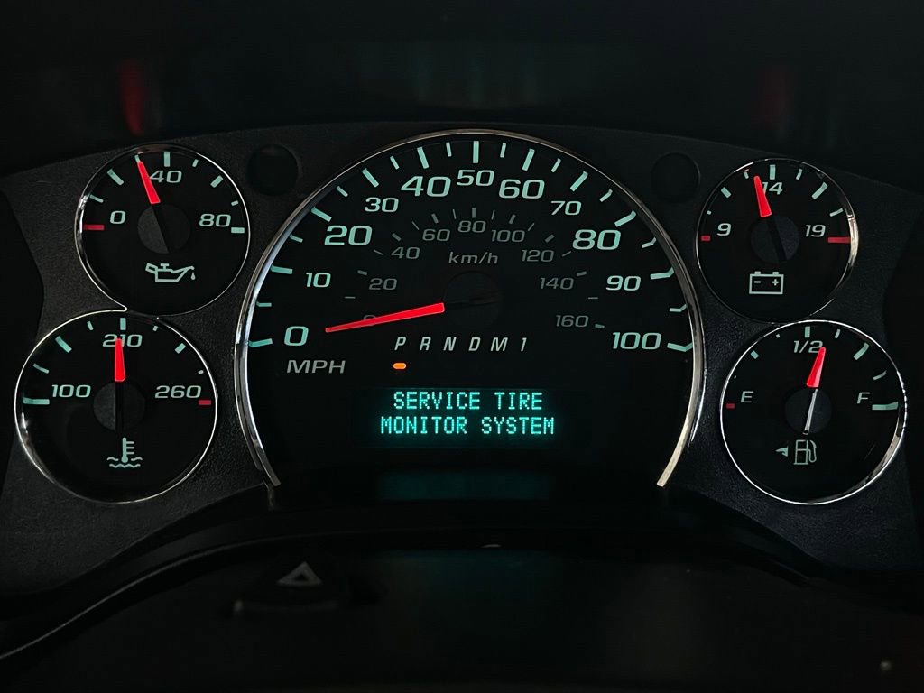 Used 2013 Chevrolet Express 2500 LS image 24