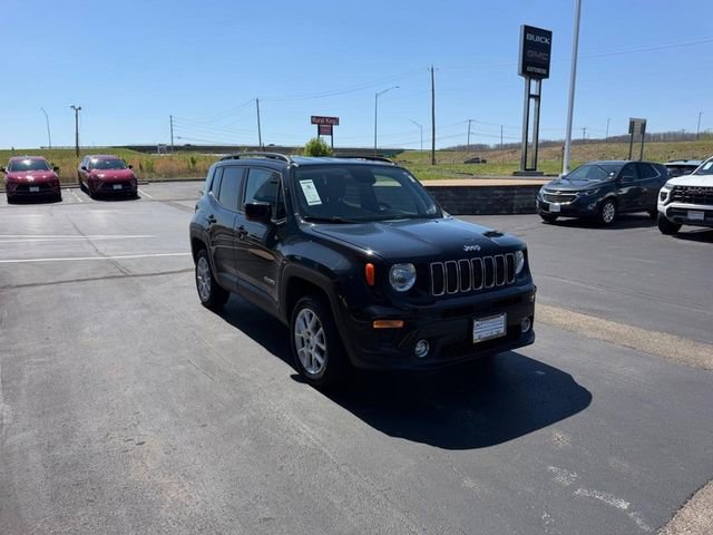 Used 2020 Jeep Renegade Latitude w/ Cold Weather Group image 4
