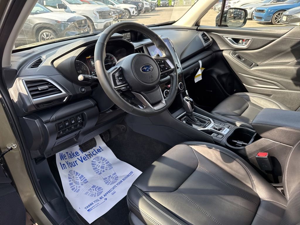 Used 2023 Subaru Forester Touring AWD/4WD image 19