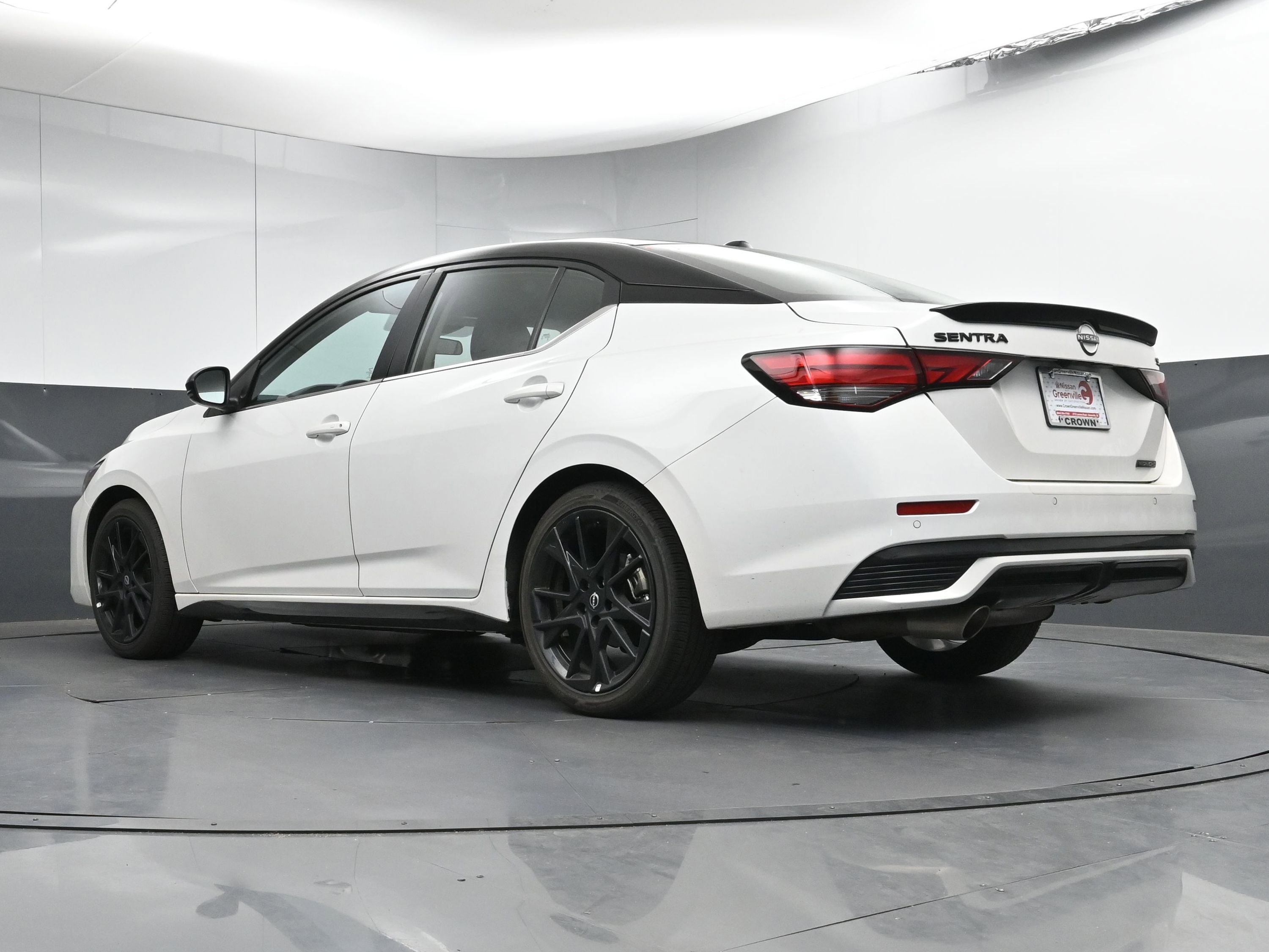 Certified 2025 Nissan Sentra SR w/ Midnight Edition image 27