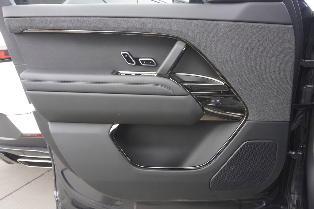 Used 2024 Land Rover Range Rover Sport Dynamic SE image 17