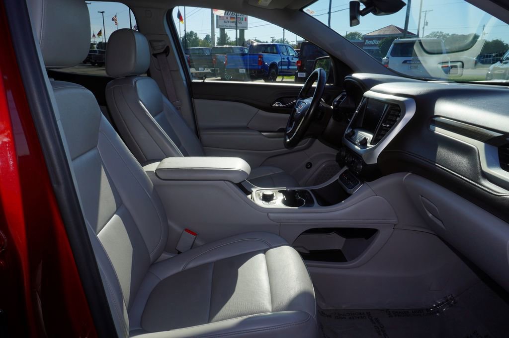 Used 2023 GMC Acadia SLT image 30
