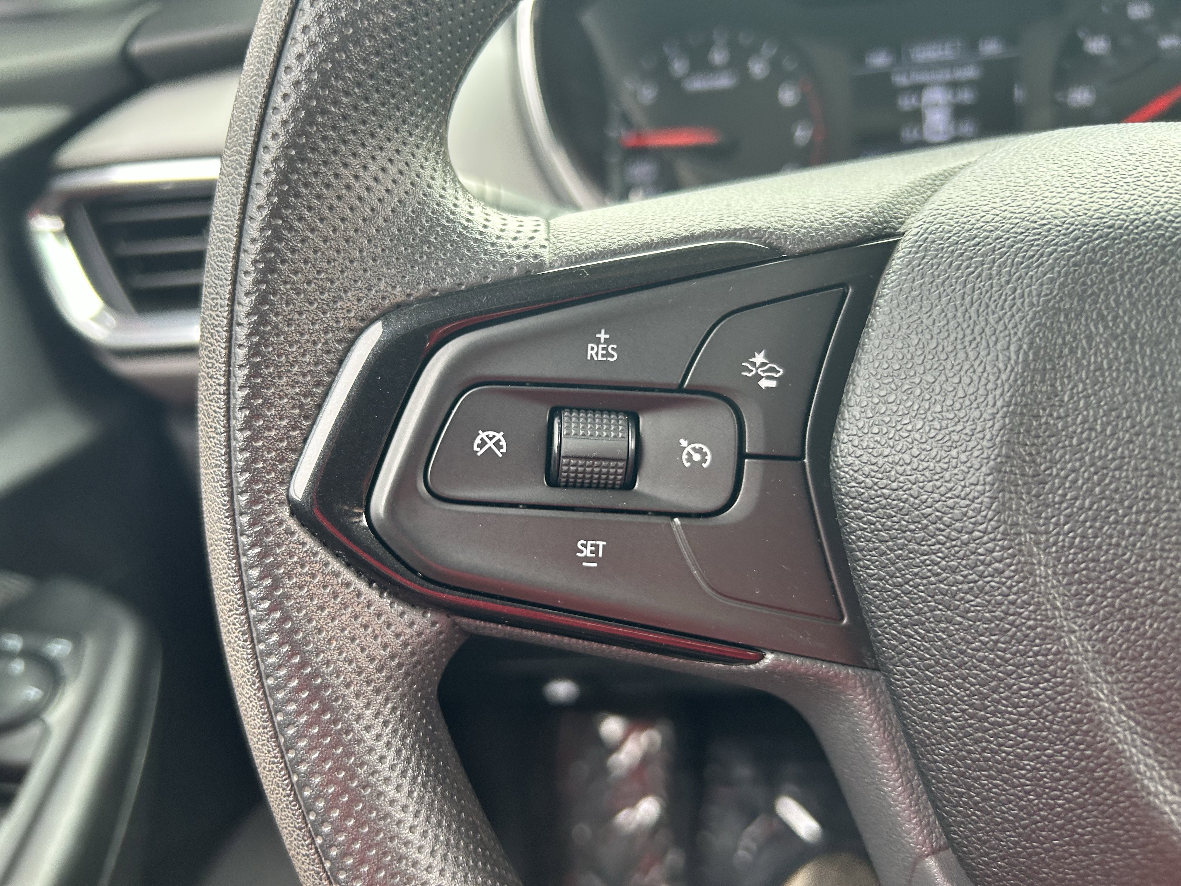 Used 2021 Chevrolet TrailBlazer LT w/ Convenience Package FWD image 18
