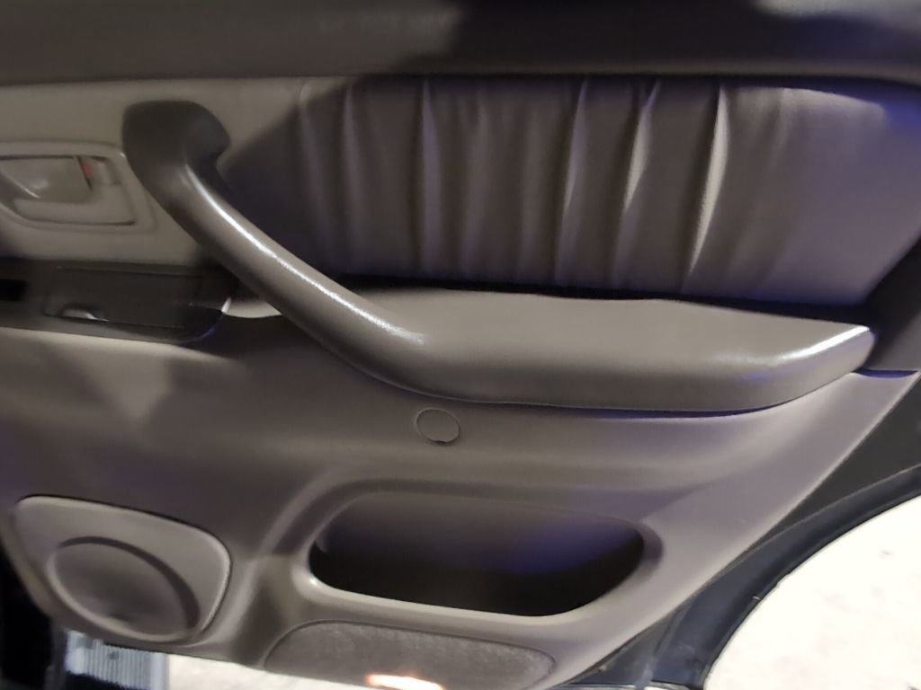 Used 2006 Toyota Sequoia Limited image 28