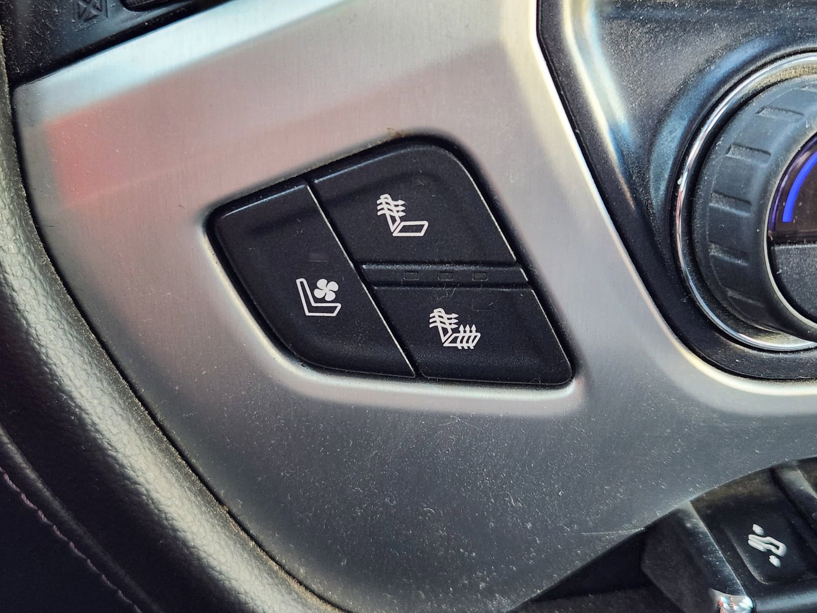 Used 2018 GMC Sierra 1500 SLT w/ Enhanced Driver Alert Package image 24