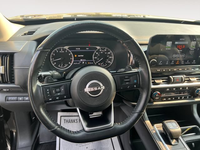 Used 2023 Nissan Pathfinder SL AWD/4WD image 13