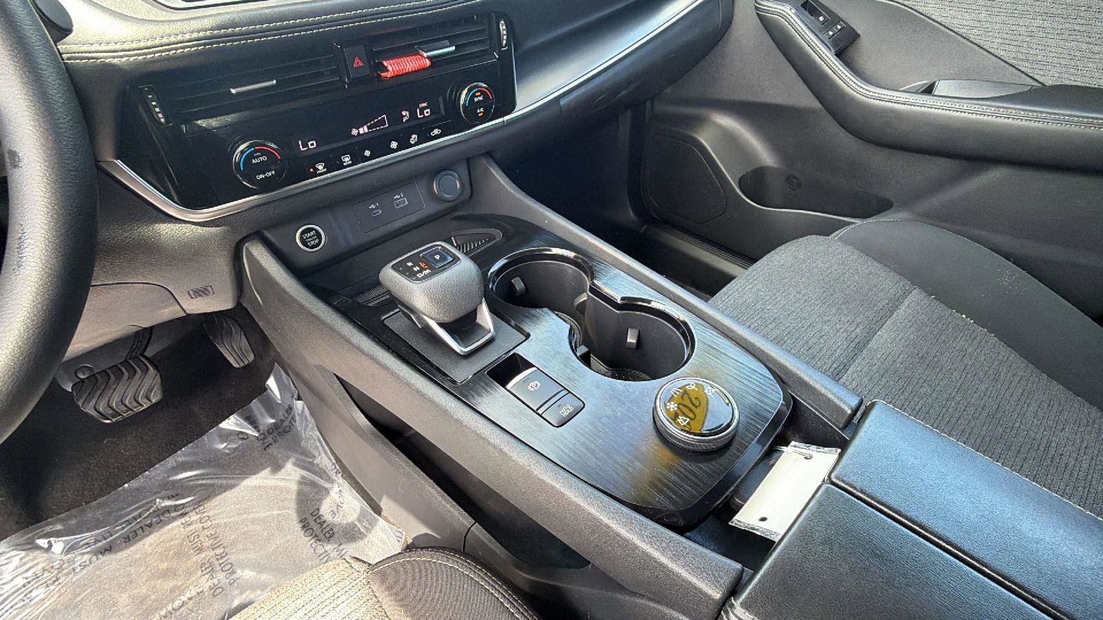 Used 2021 Nissan Rogue SV AWD/4WD image 27