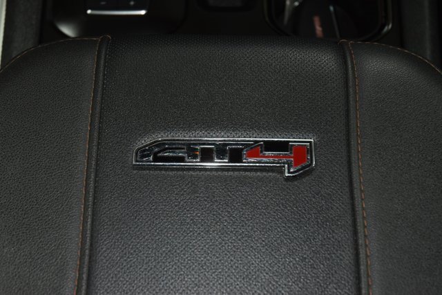 Used 2024 GMC Sierra 2500 AT4 w/ AT4 Preferred Package image 35