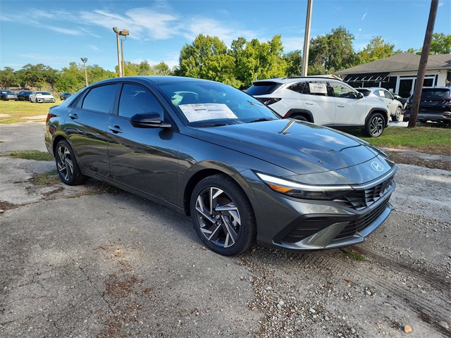 New 2025 Hyundai Elantra SEL w/ Cargo Package image 1