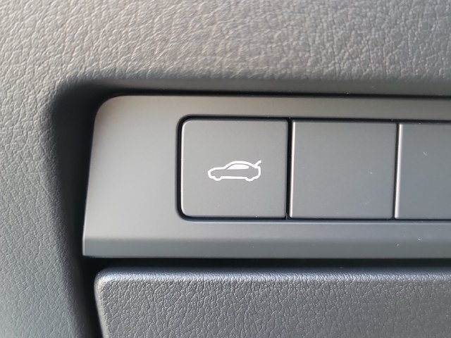New 2026 MAZDA MAZDA3 s FWD image 19