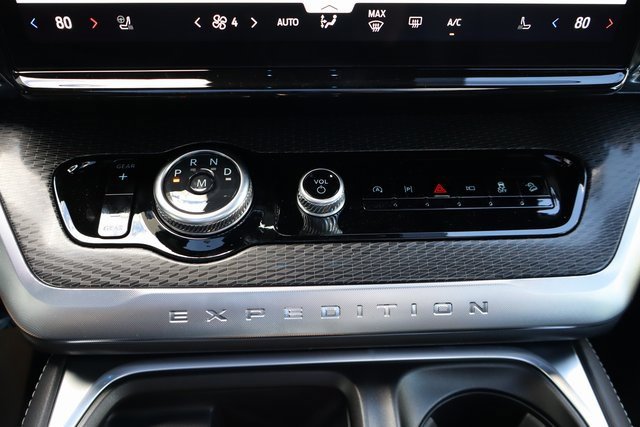 New 2025 Ford Expedition Max Platinum w/ Stealth Performance Package image 29