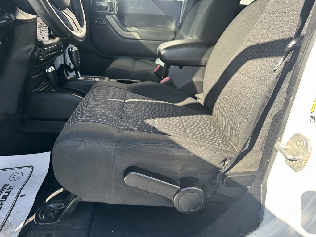 Used 2012 Jeep Wrangler Unlimited Sport image 8