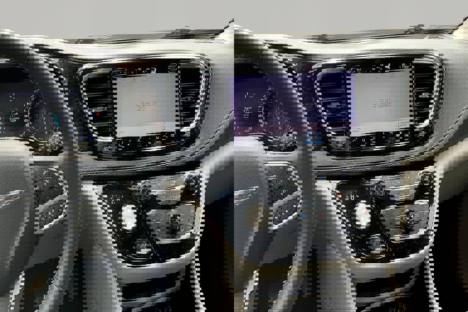 Used 2023 Chrysler Pacifica Limited image 9