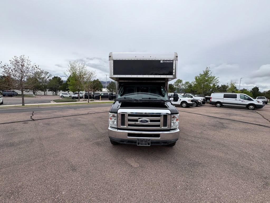Used 2016 Ford E-450 and Econoline 450 Super Duty RWD image 8