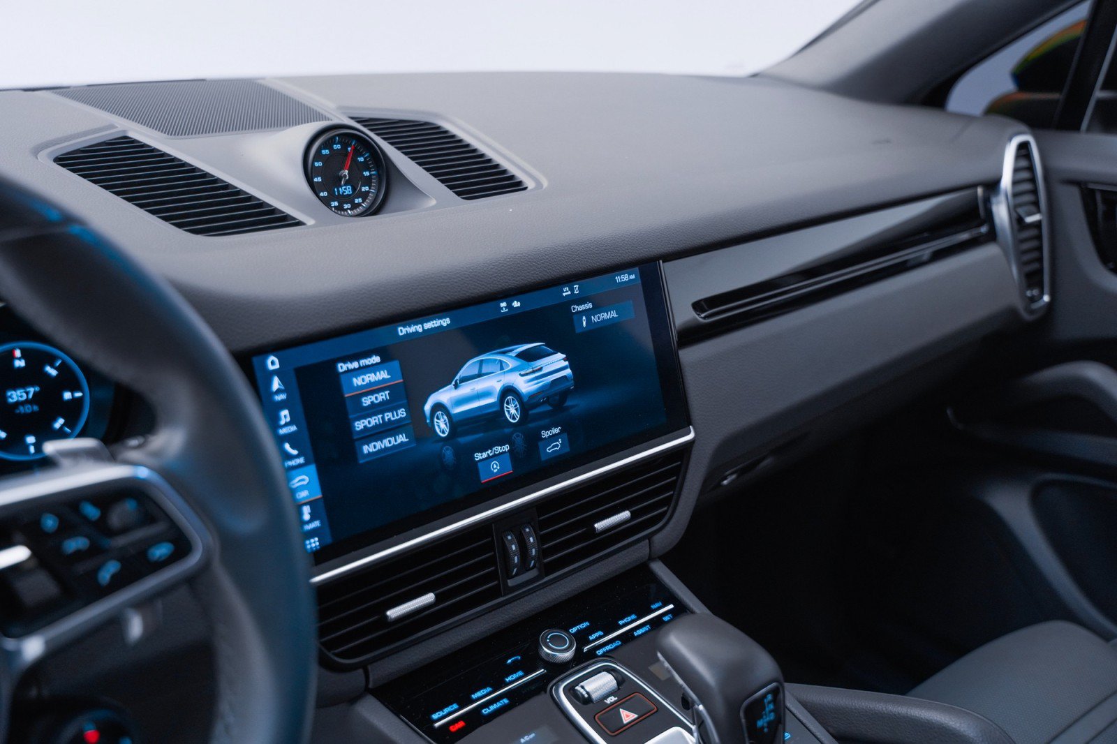 Certified 2020 Porsche Cayenne AWD/4WD image 20