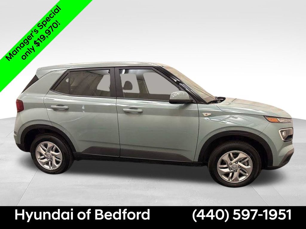 Certified 2026 Hyundai Venue SE FWD image 4