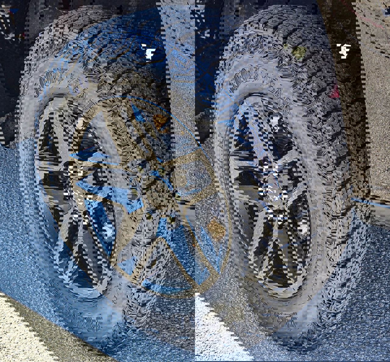 Used 2023 Chevrolet Silverado 1500 LT Trail Boss image 12