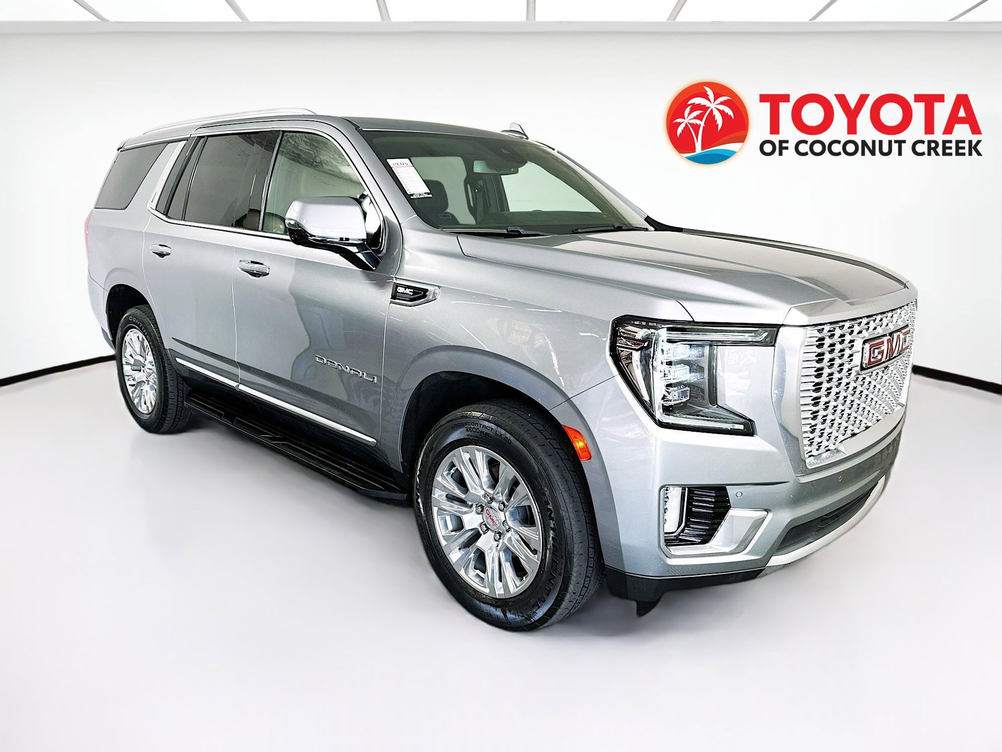 Used 2023 GMC Yukon Denali RWD image 1
