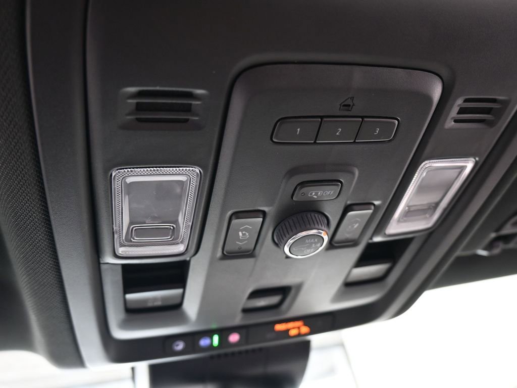 Used 2023 GMC Yukon XL AT4 image 33