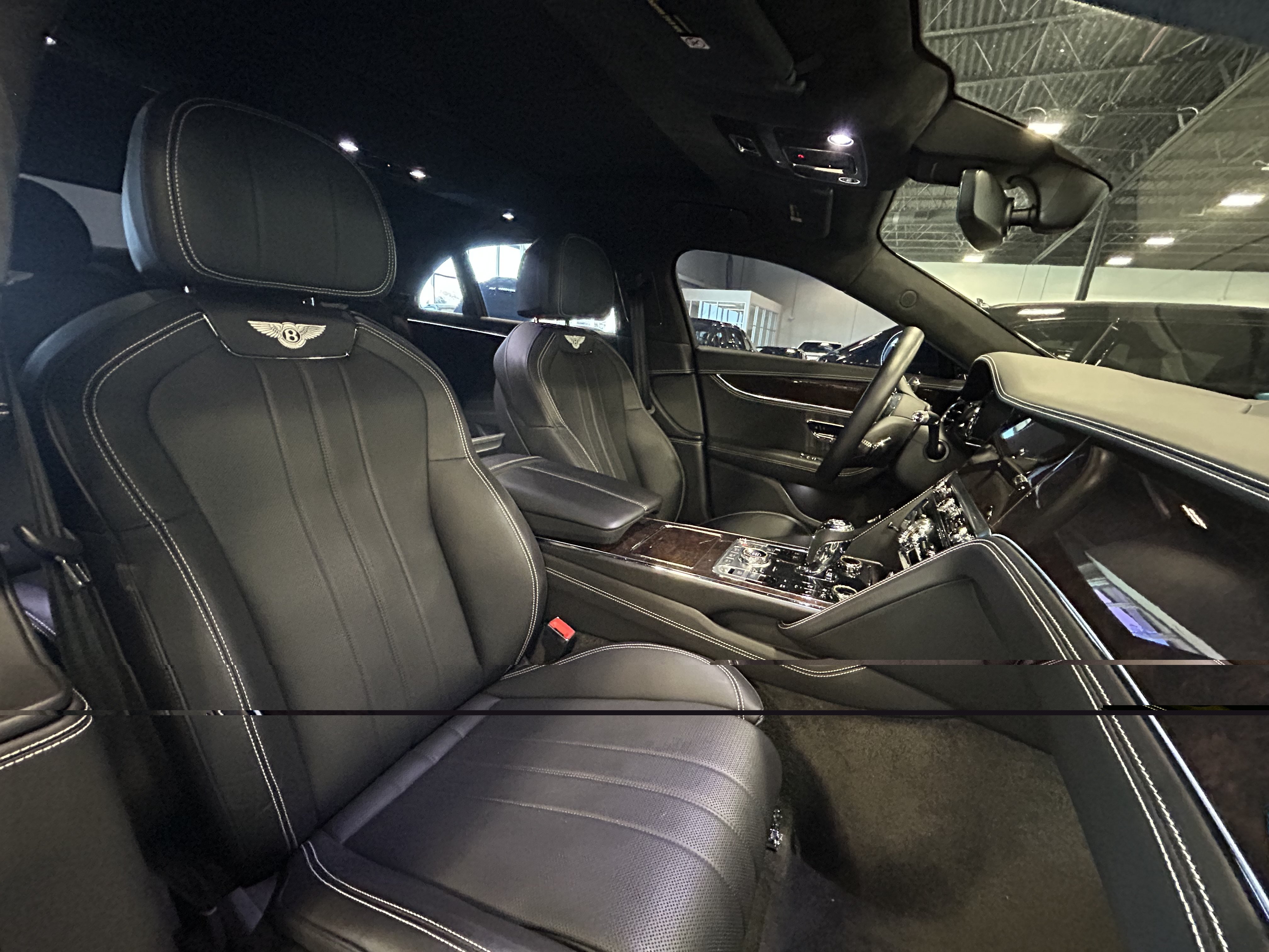 Used 2021 Bentley Flying Spur V8 AWD/4WD image 11