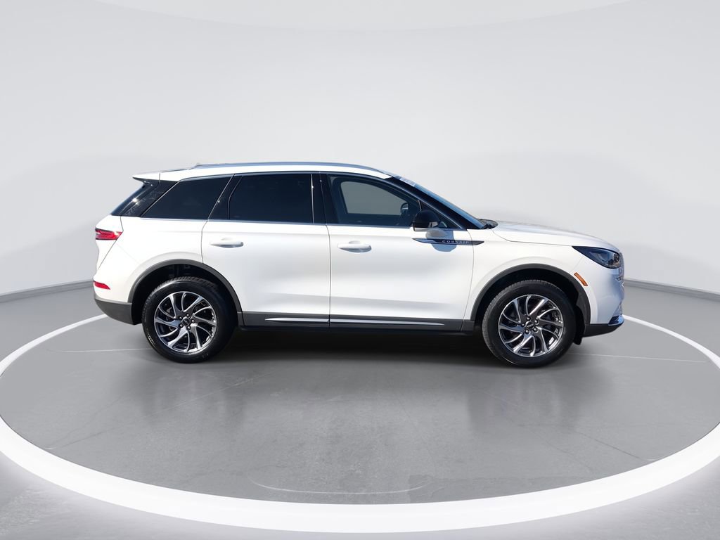 Used 2022 Lincoln Corsair AWD w/ Equipment Group 101A image 9