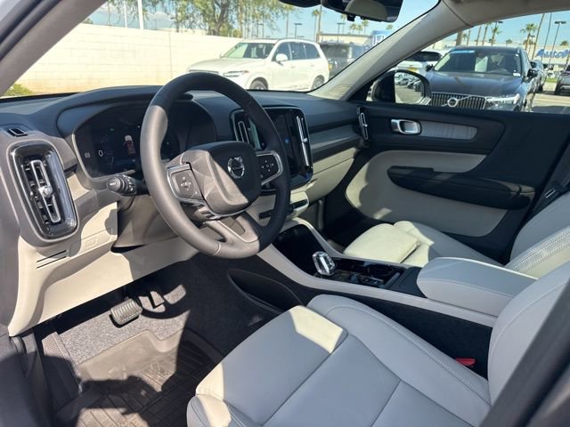 New 2026 Volvo XC40 B5 Plus w/ Protection Package Premier AWD/4WD image 11