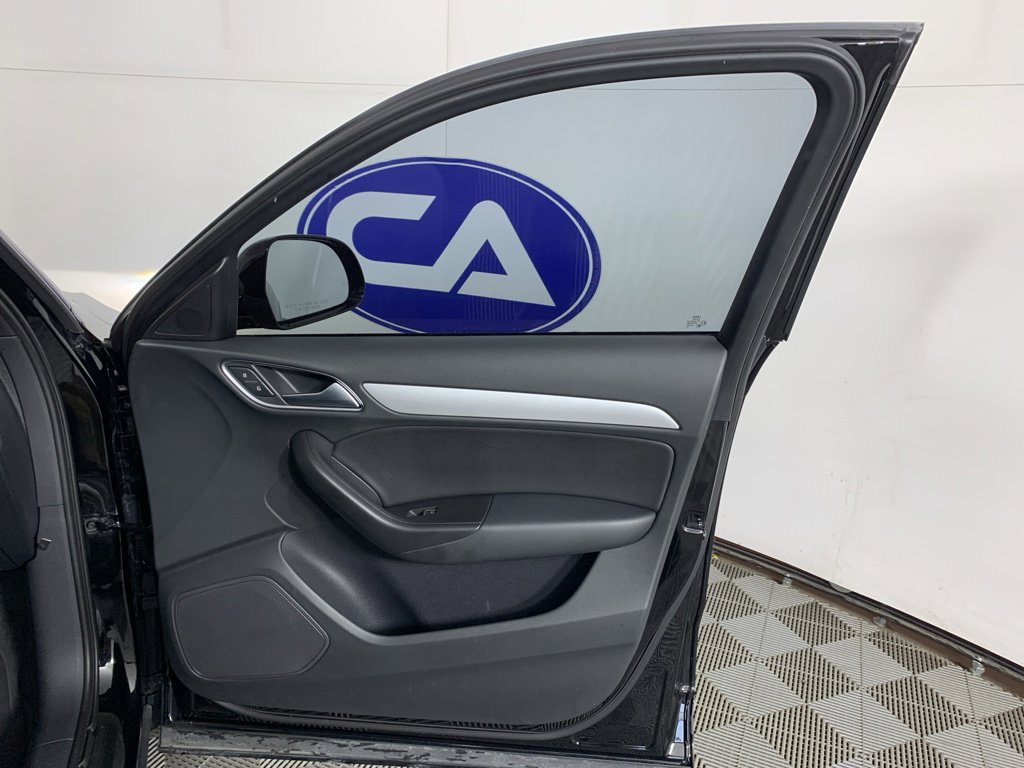 Used 2017 Audi Q3 2.0T Premium w/ Convenience Package image 39