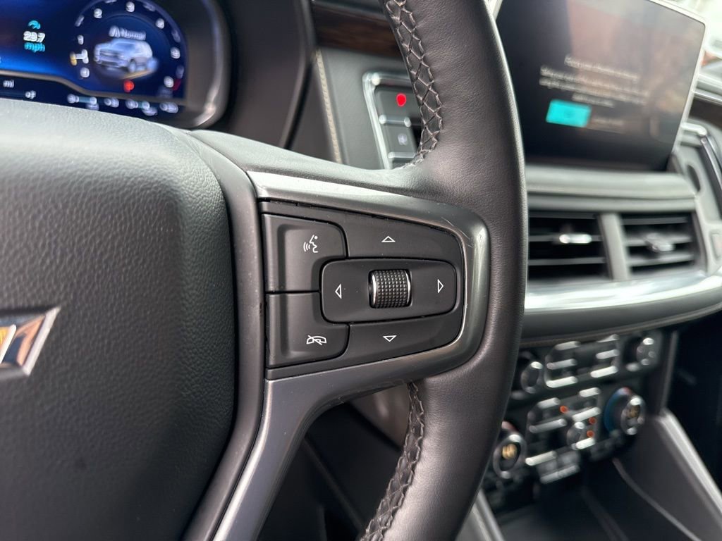 Used 2023 Chevrolet Suburban Premier image 18