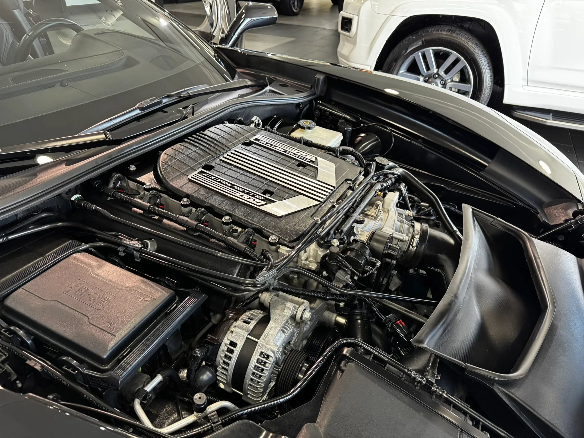 Used 2015 Chevrolet Corvette Z06 w/ 3LZ Preferred Equipment Group RWD image 50