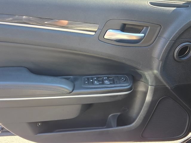 Used 2022 Chrysler 300 Touring w/ Sport Appearance Package RWD image 27