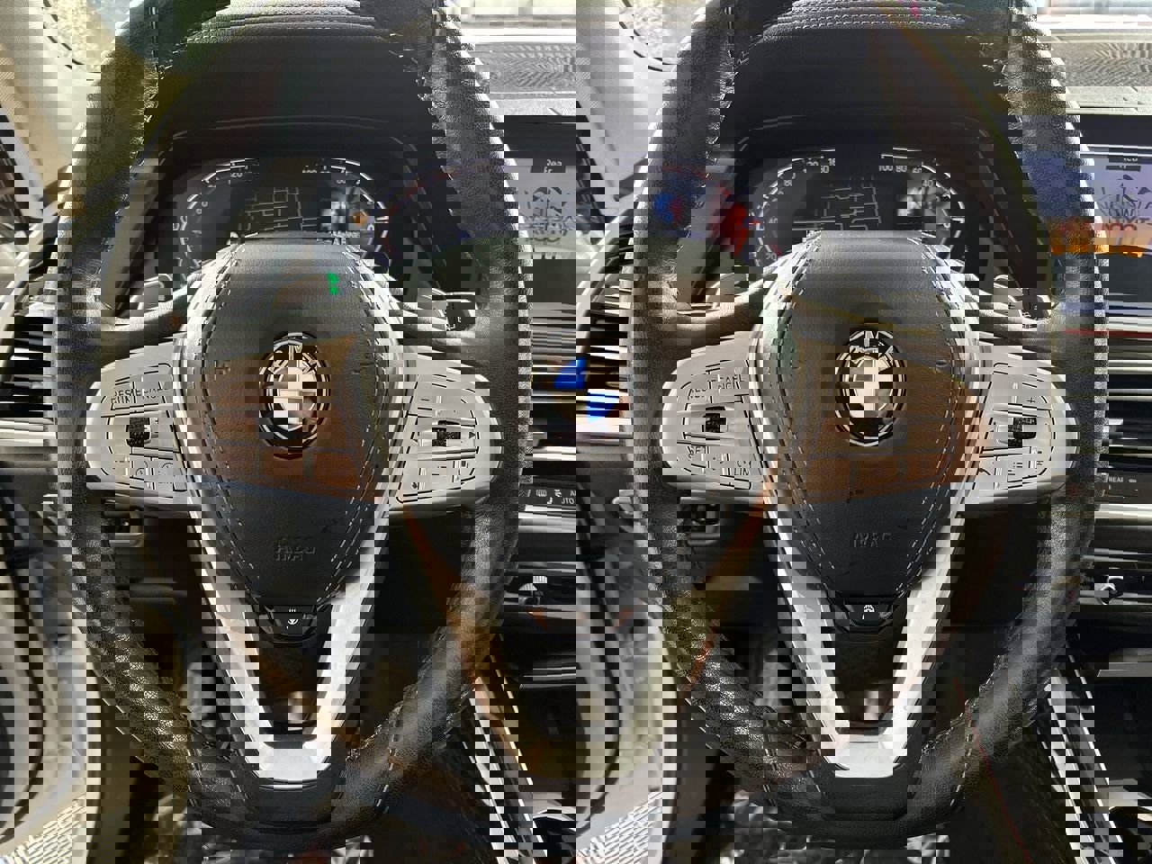 Used 2021 BMW X7 xDrive40i w/ Premium Package image 14