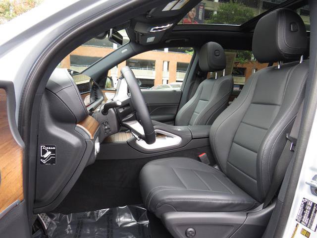 Used 2025 Mercedes-Benz GLS 450 4MATIC w/ AMG Line Exterior image 21