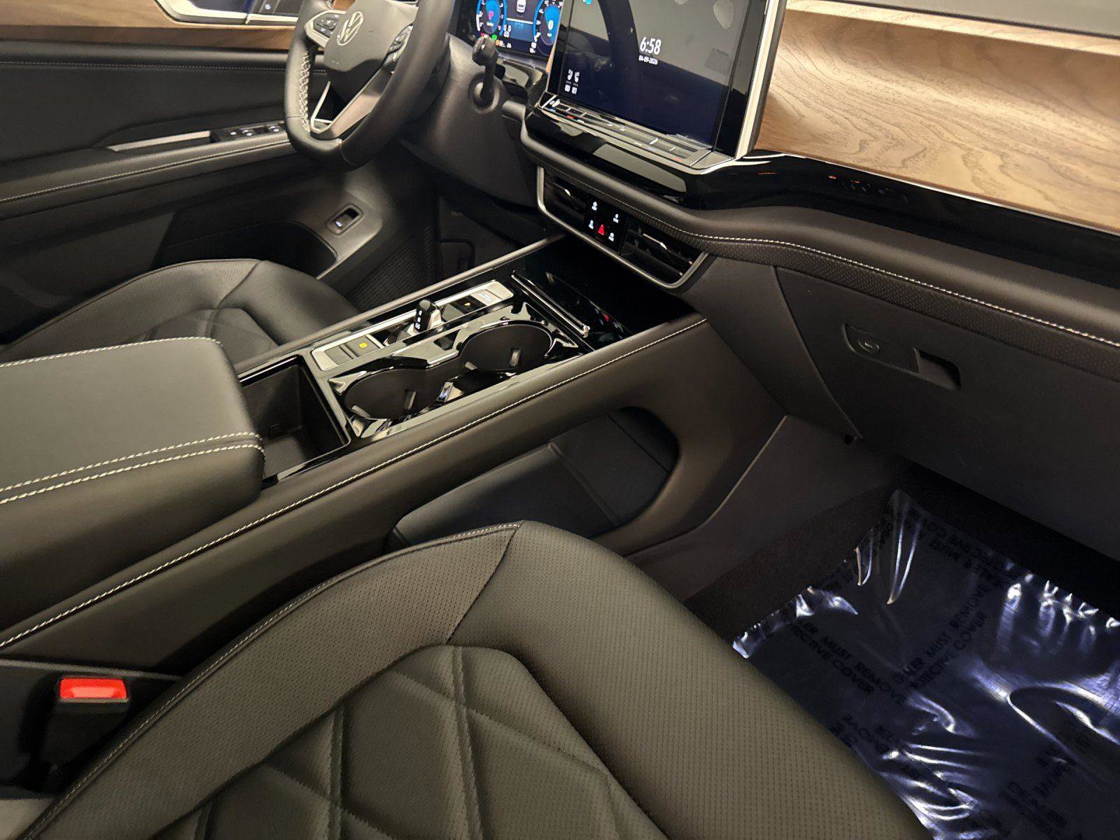 New 2026 Volkswagen Atlas SE image 16