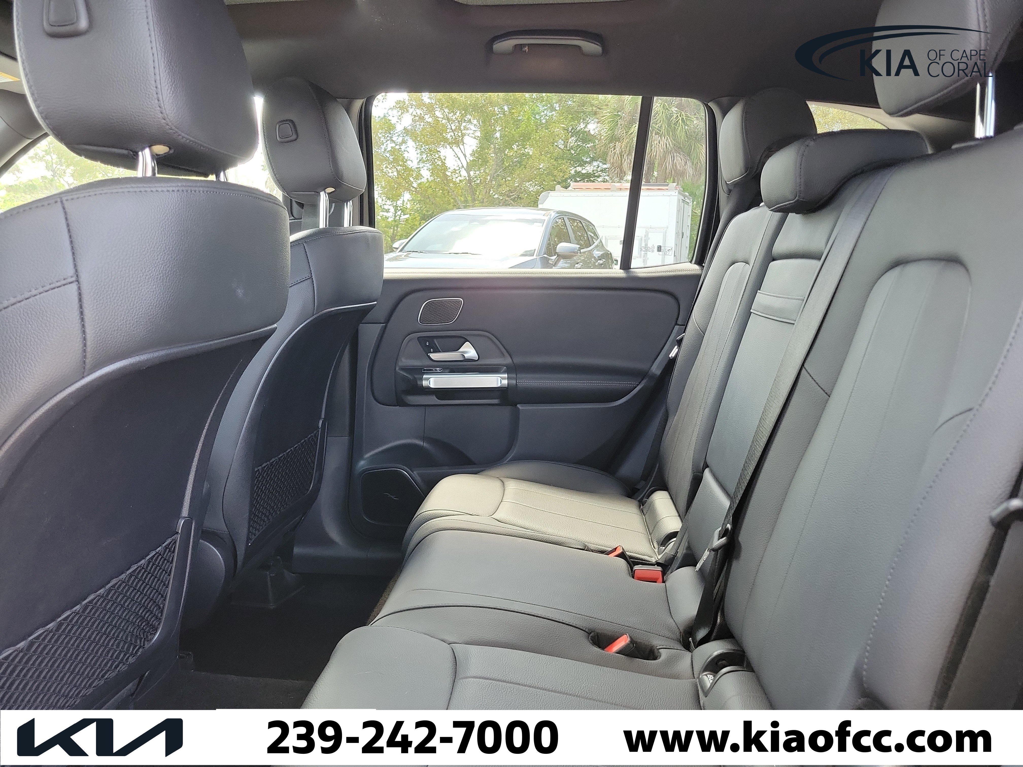 Used 2024 Mercedes-Benz GLB 250 4MATIC image 12