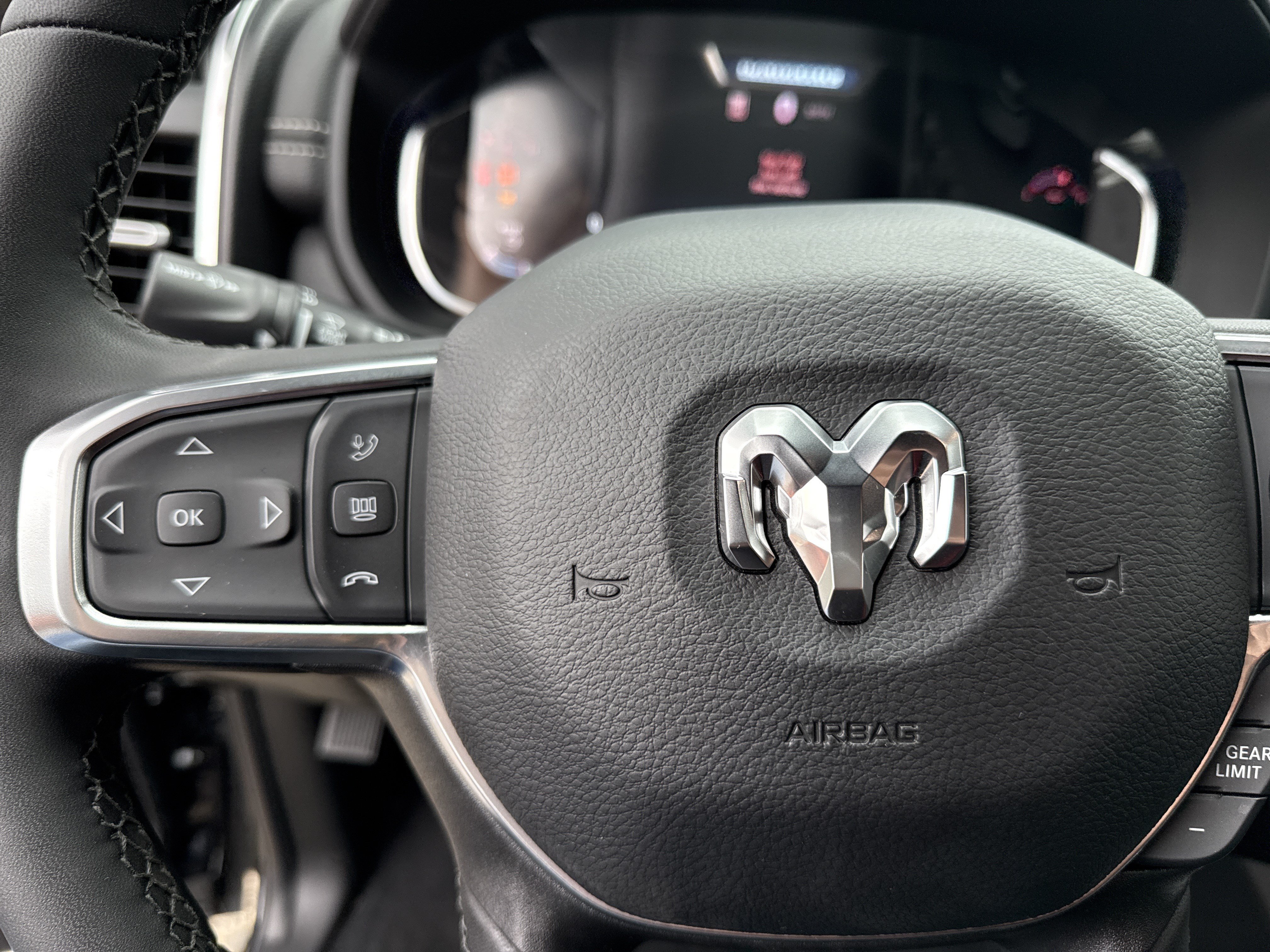 New 2025 RAM 2500 Laramie w/ Towing Technology Group AWD/4WD image 26