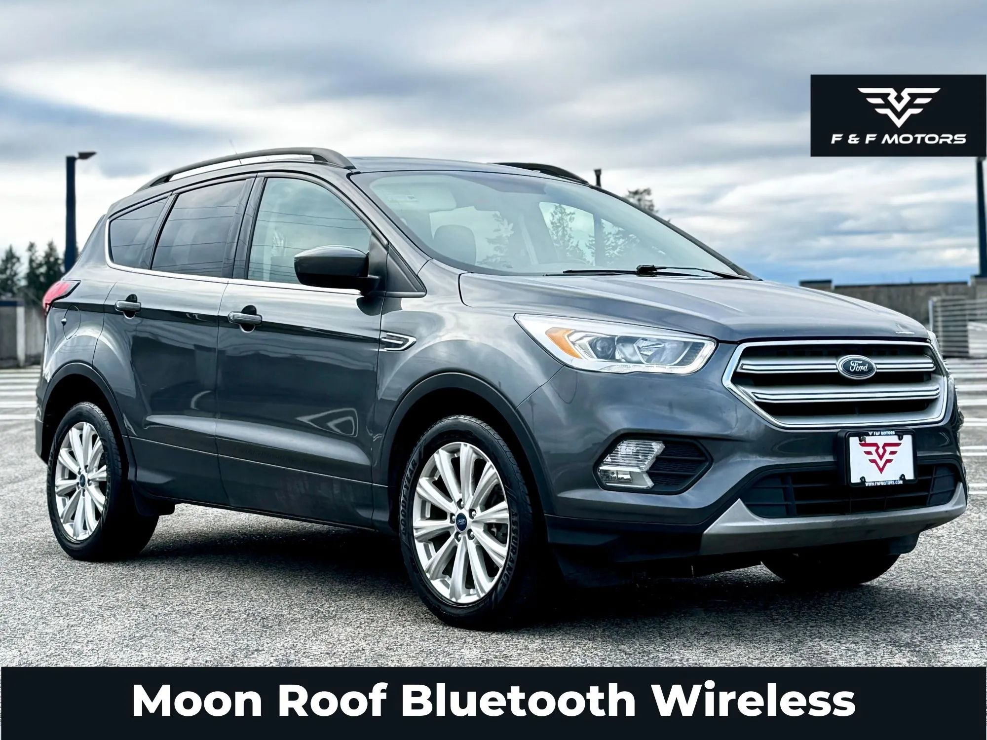 Used 2019 Ford Escape SEL image 1