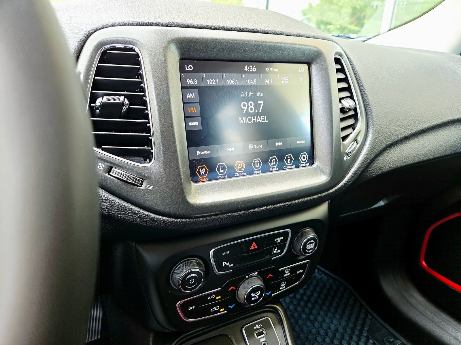 Used 2021 Jeep Compass Trailhawk image 14