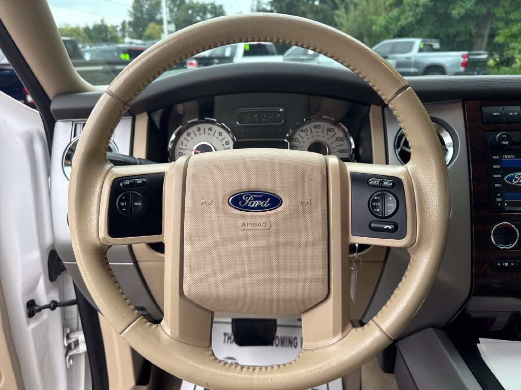 Used 2014 Ford Expedition EL XLT w/ Equipment Group 202A AWD/4WD image 18