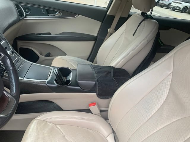 Used 2019 Lincoln Nautilus Reserve FWD image 12