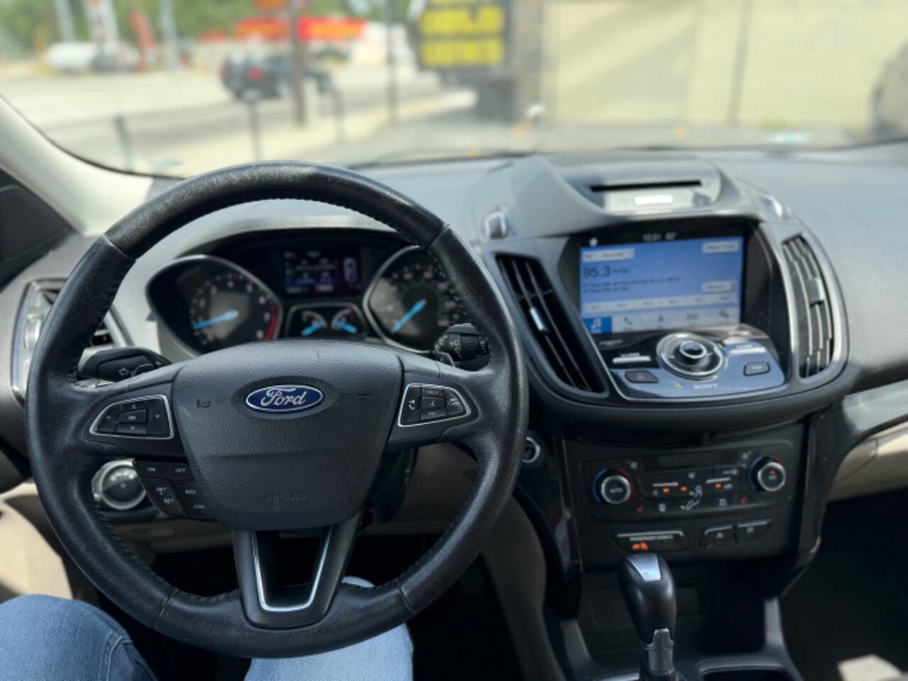 Used 2017 Ford Escape Titanium FWD image 12
