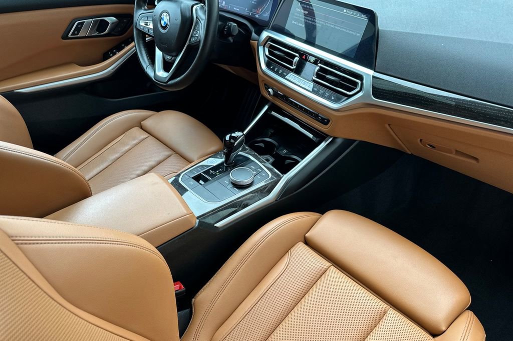 Used 2022 BMW 330i Sedan w/ Driving Assistance Package image 16