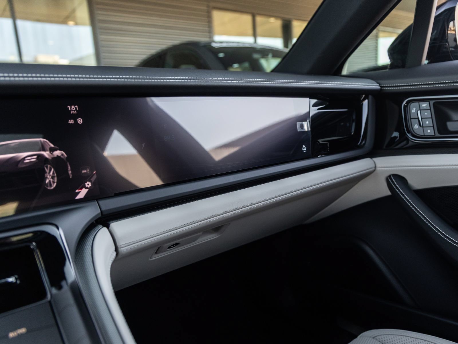 Certified 2026 Porsche Panamera 4 AWD/4WD image 29