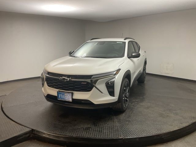 New 2026 Chevrolet Trax RS w/ Driver Confidence Package FWD image 3