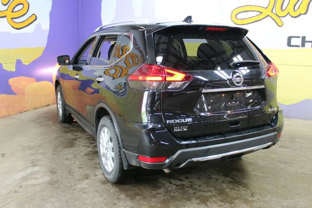 Used 2017 Nissan Rogue SV AWD/4WD image 6