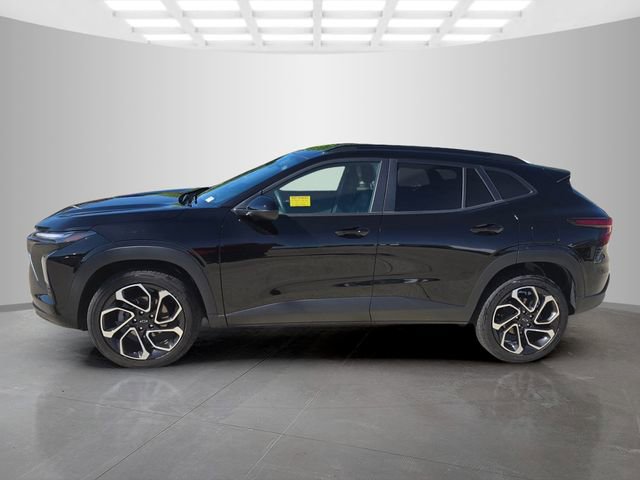 Used 2025 Chevrolet Trax RS w/ Driver Confidence Package FWD image 4