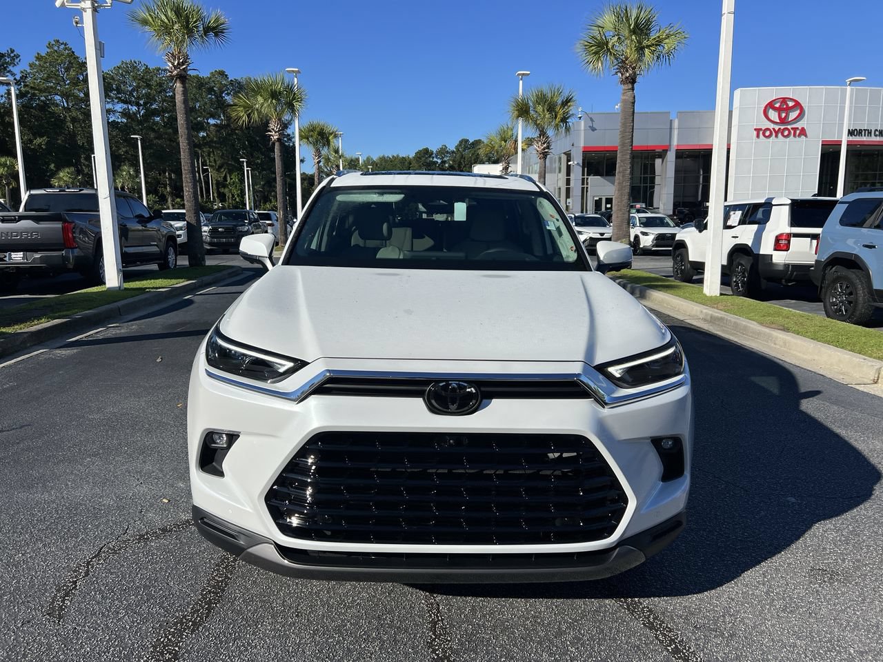 Used 2026 Toyota Grand Highlander AWD image 3