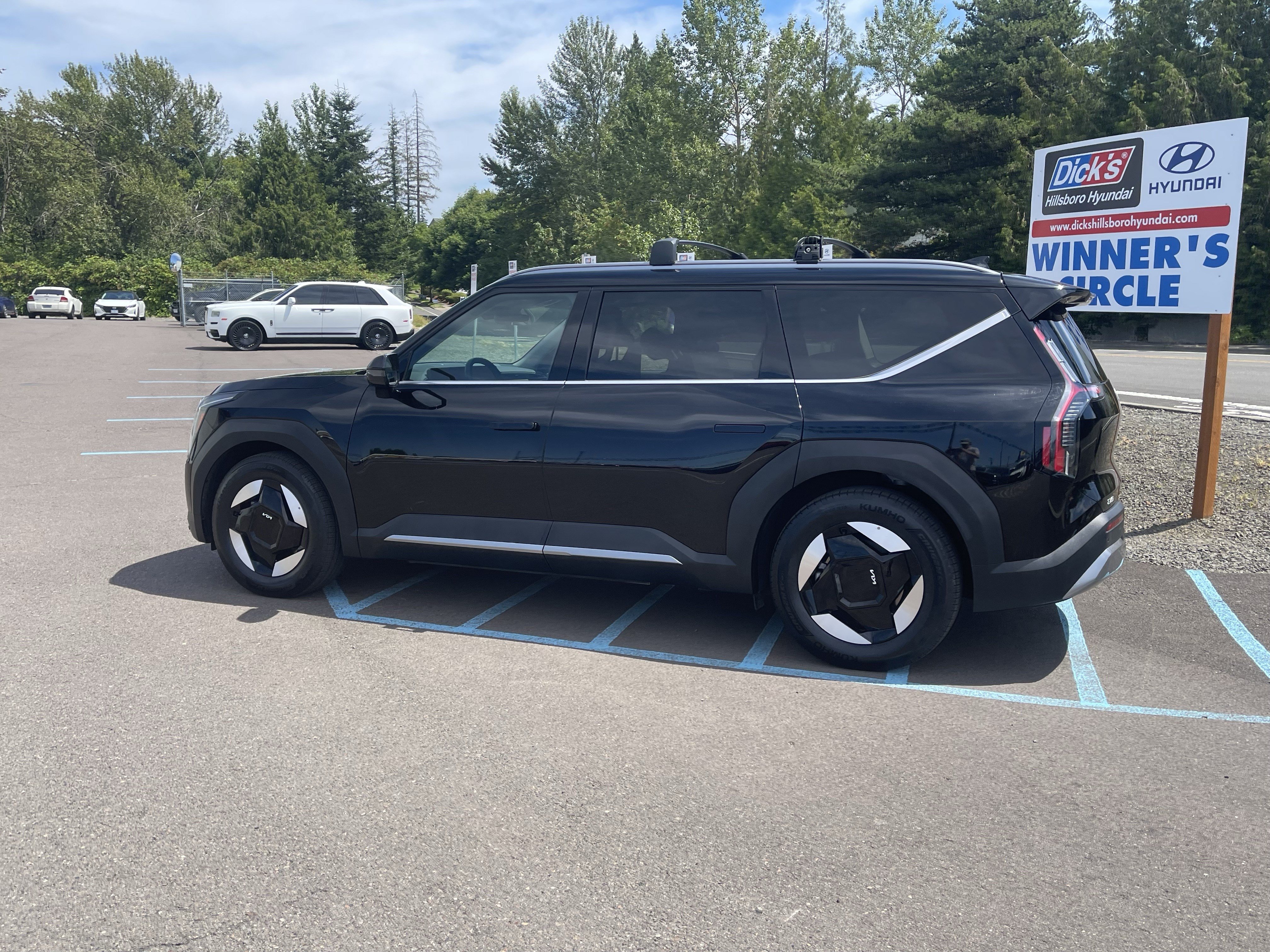 Used 2024 Kia EV9 Wind AWD/4WD image 3
