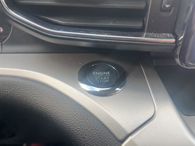 Used 2022 Ford Explorer XLT w/ Equipment Group 202A image 25